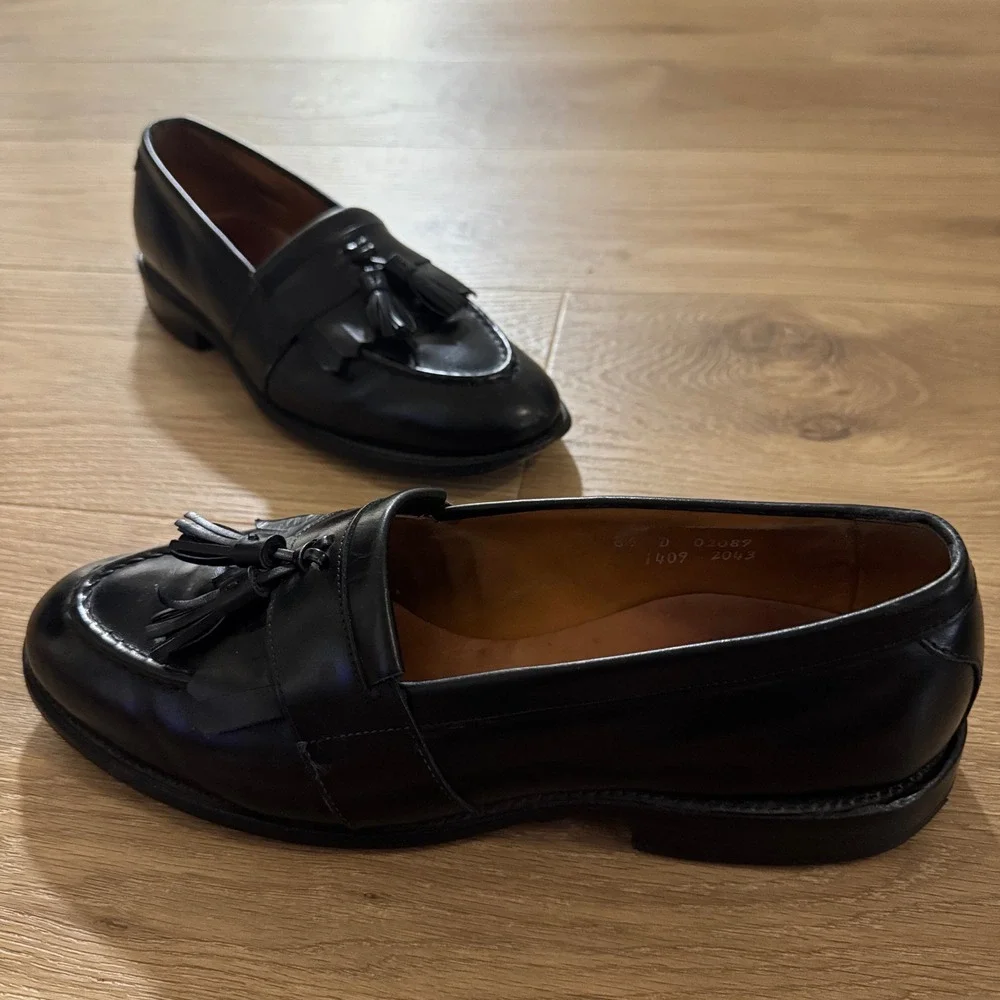 Allen Edmonds Newport Black Leather Tassel Loafers Mens Dress Shoes